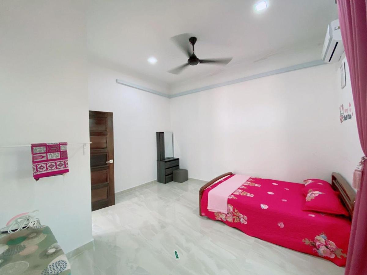 Hellokitty House - Unit 1 Villa Kuala Terengganu Luaran gambar